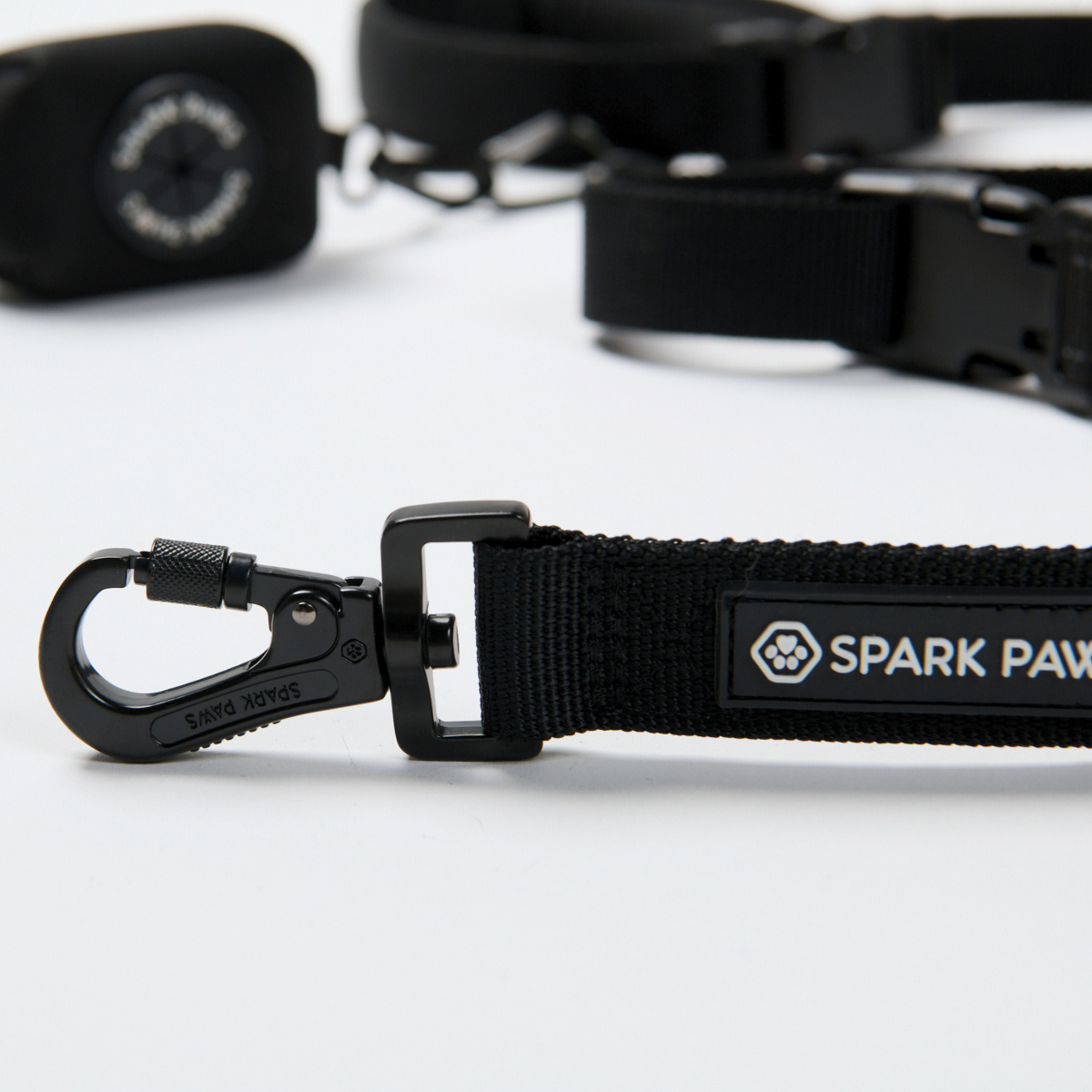 Multipurpose Seatbelt Handsfree Leash & Poop Bag Holder Set - Image 27