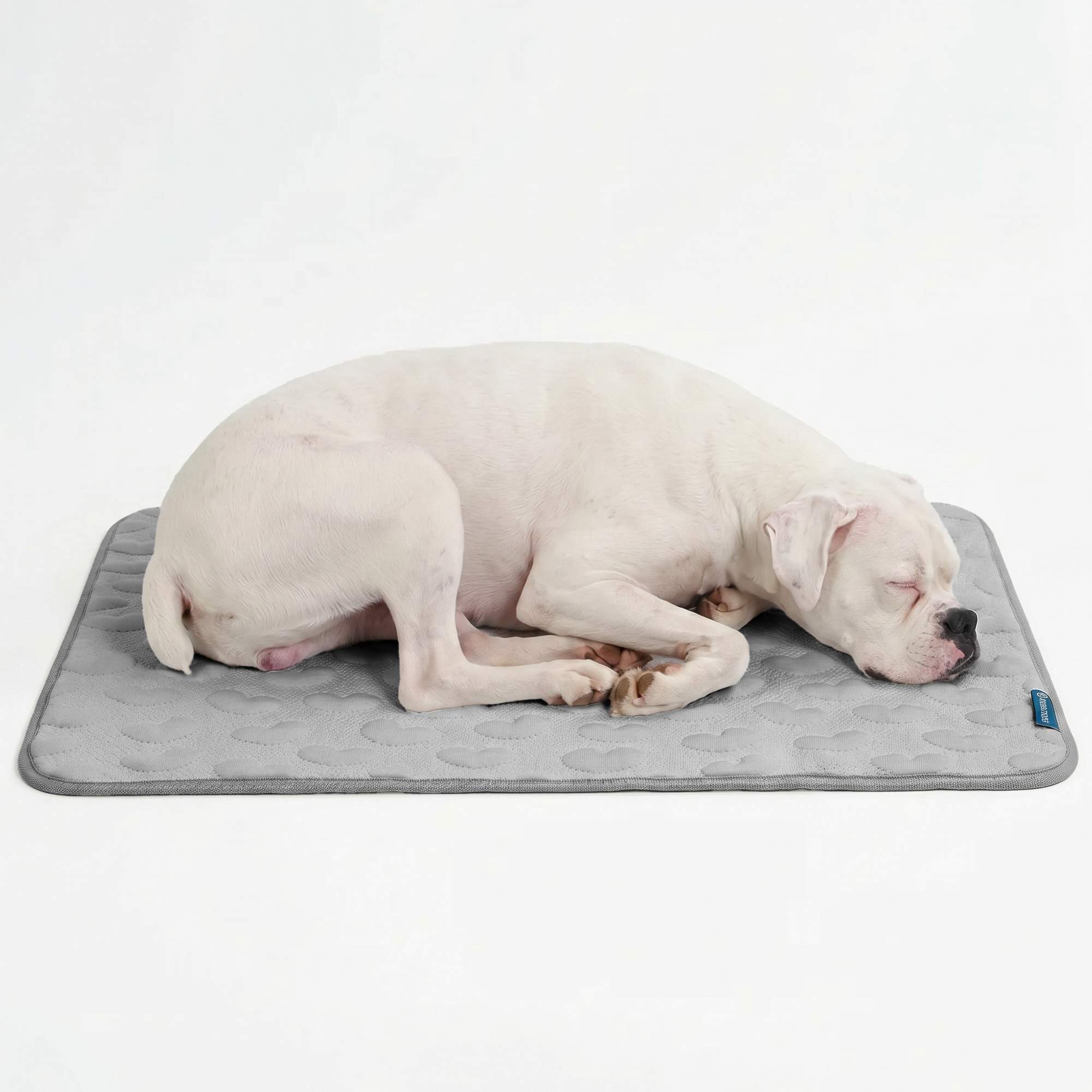 Frostcore™ Cooling Mat - Hearts Grey - Image 4